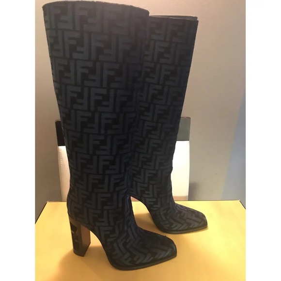 Fendi Black and Blue Patterned Boots - Picture 2 of 3